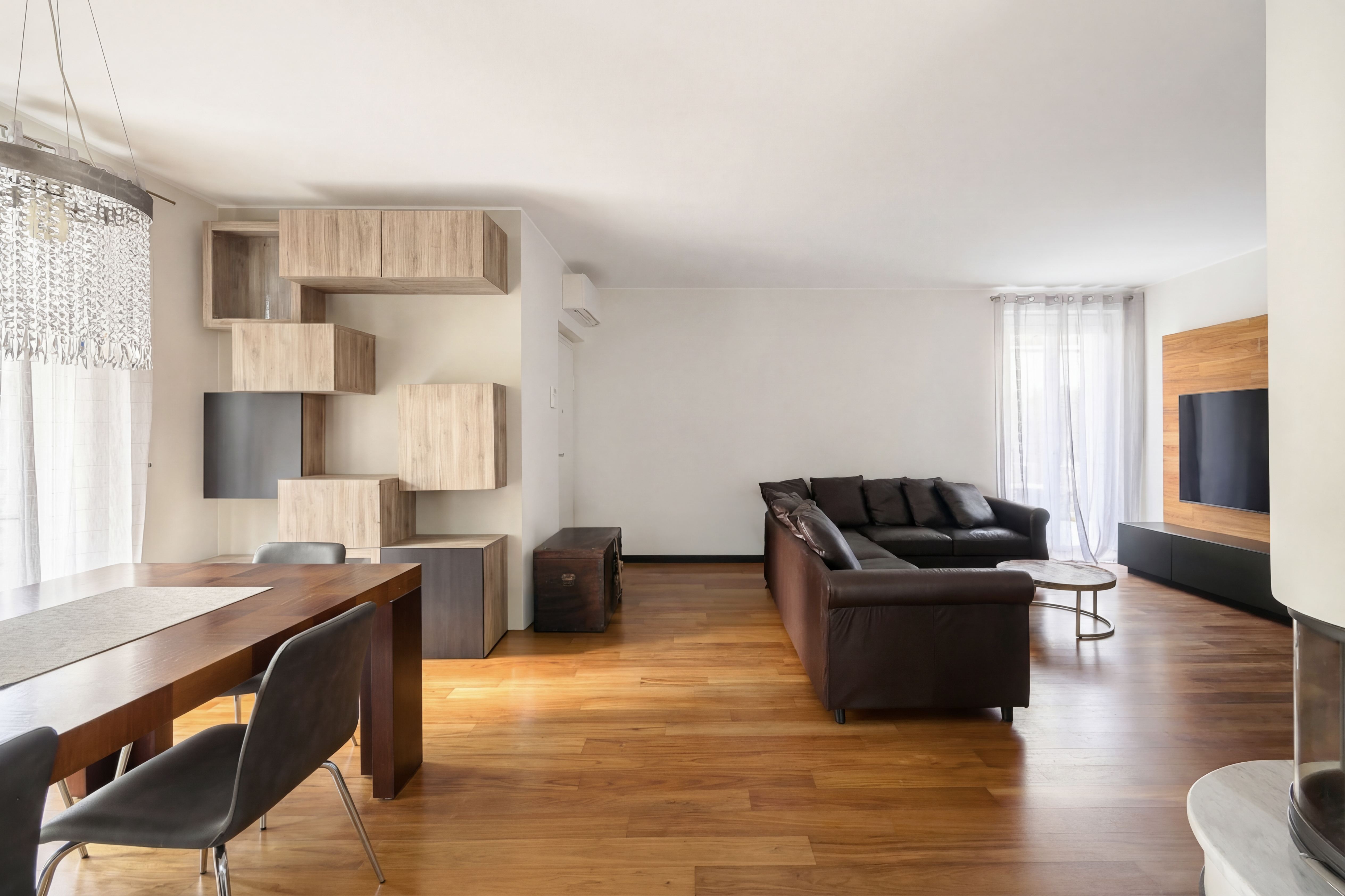 Interior after AI LightLab declutter clean preset